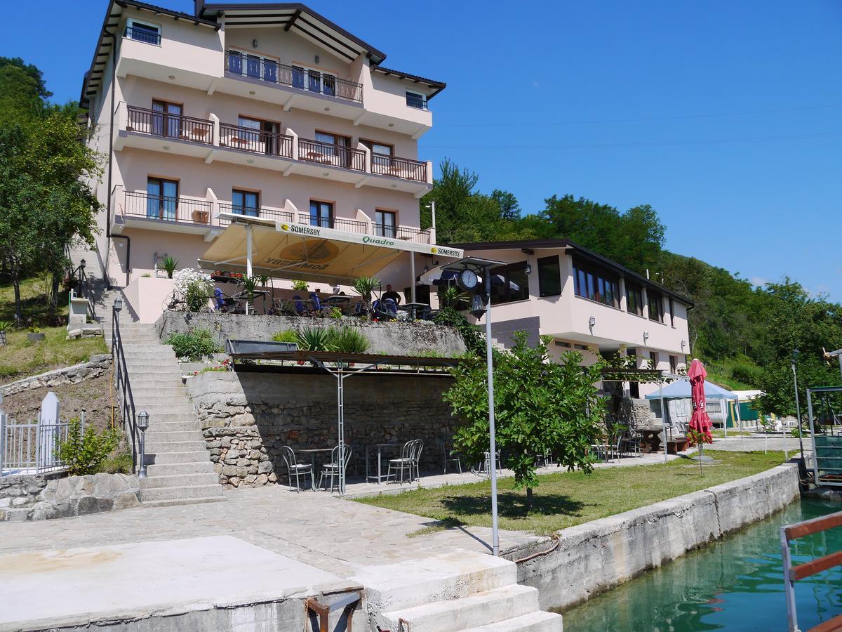 Bed and Breakfast Pansion Asim à Jablanica Extérieur photo